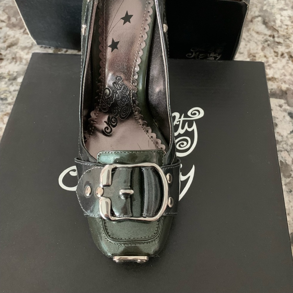 Naughty monkey walk the talk shoes